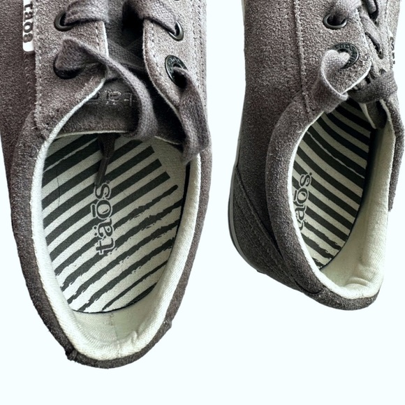 TAOS Footwear Womens Suede Retro Star Graphite Grey Sneakers 8.5 - Picture 3 of 6